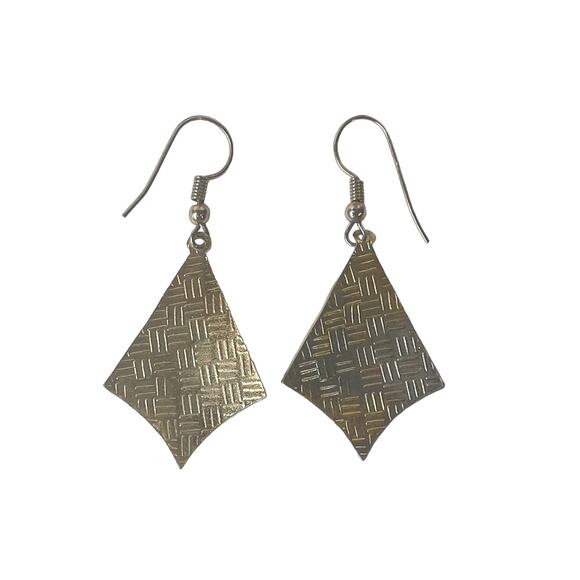 80s White Pink Cloisonné Enamel Diamond Shape Floral Motif Pierced Wire Earrings - Picture 2 of 3